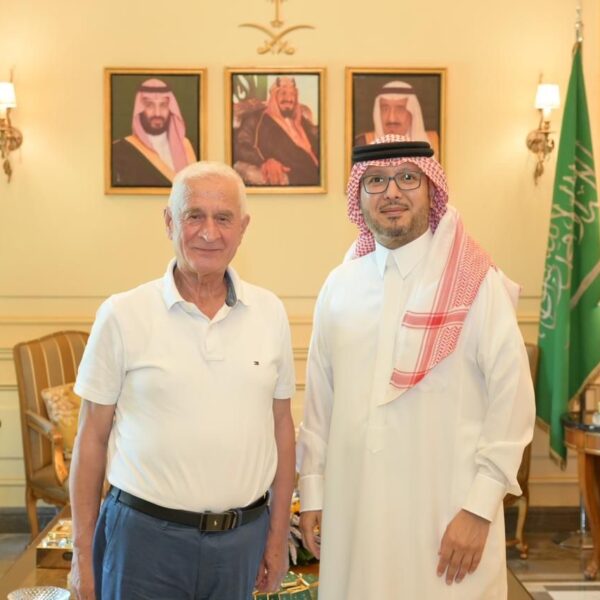 زيارة وفد الضنية إلى السفير السعودي بمشاركة بلدية بيت الفقس